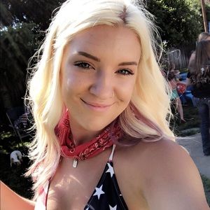 Meet your Posher, Mackenzie